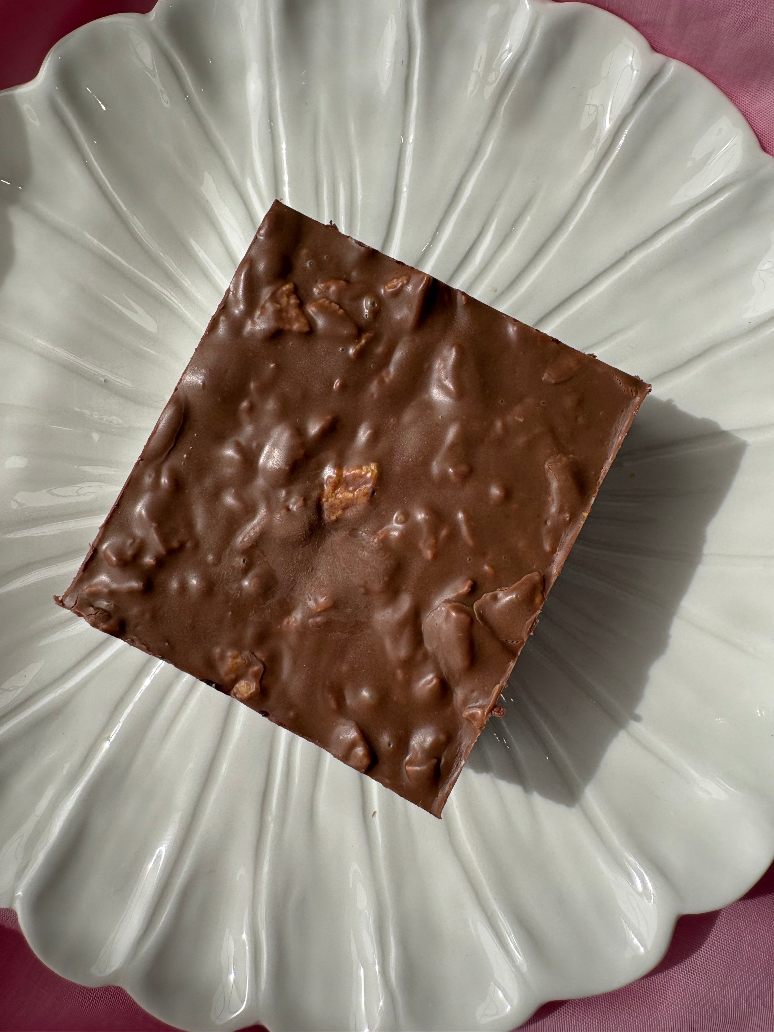 Salted Pringle brownie by Lilly White Cakes